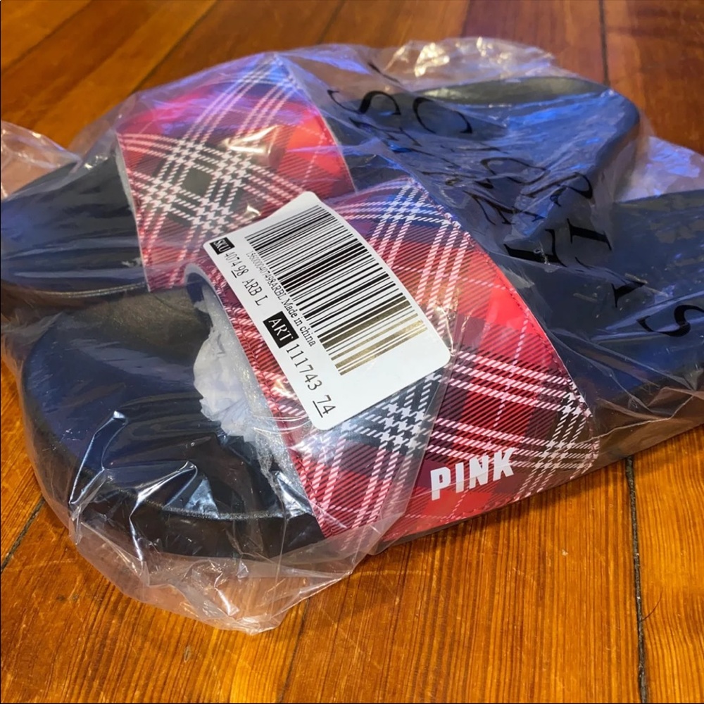 New VS PINK Holiday Red Plaid Slide Large - Picture 4 of 4